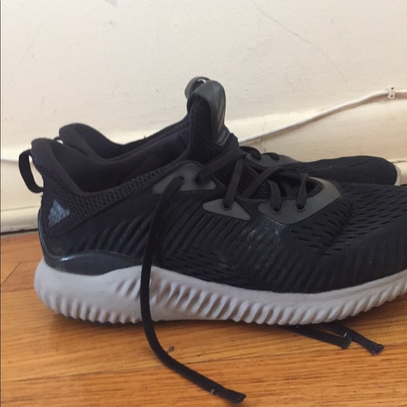 Adidas Alphabounce size 10 - Picture 5 of 5